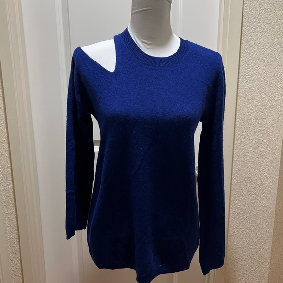 NWT ALC Edith Off the Shoulder Cashmere Blend Sweater Size XS - Picture 2 of 3